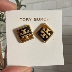 Nwt Tory Burch Gold and tortoise square stud earrings